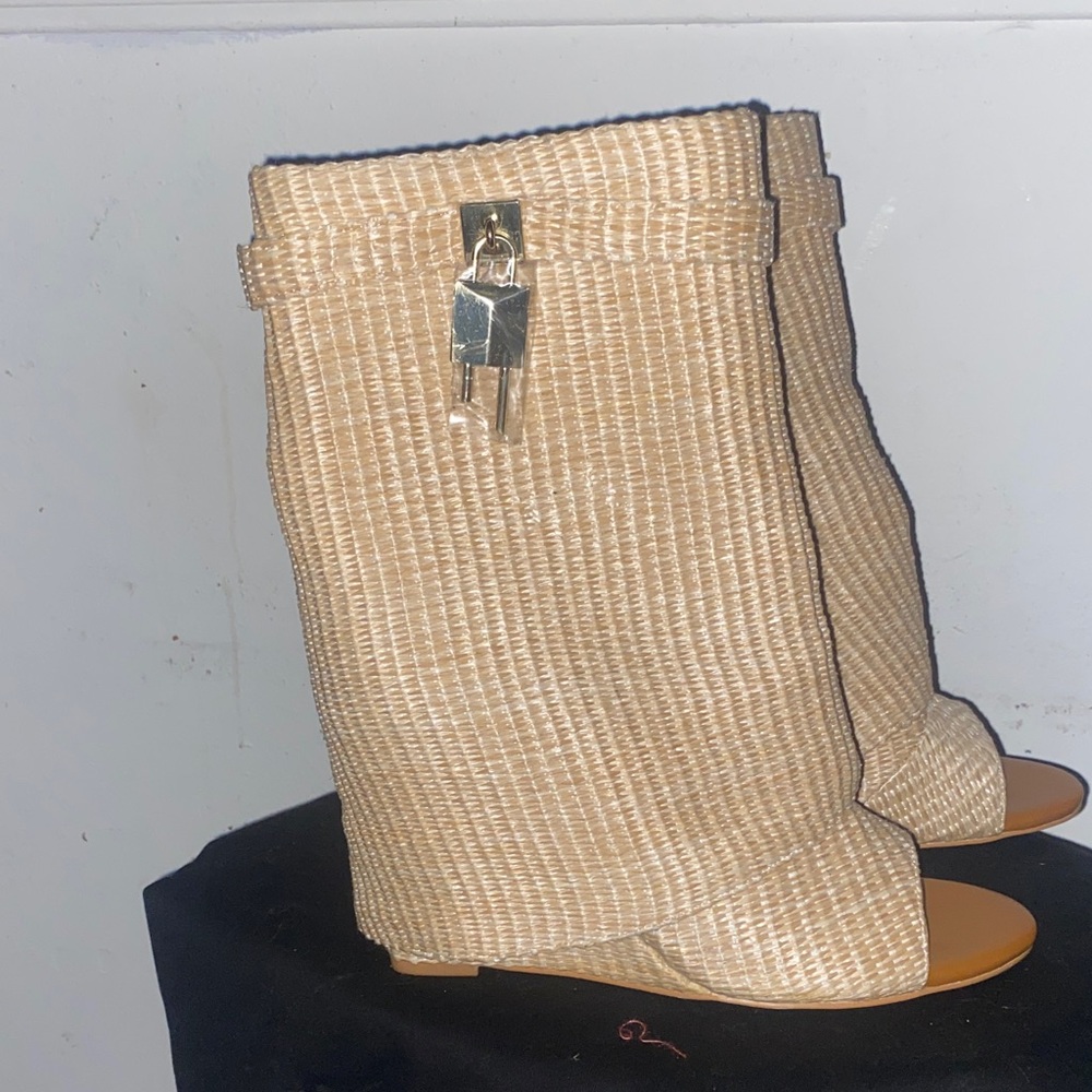 Elegant Tan Woven Peep-Toe Ankle Boots